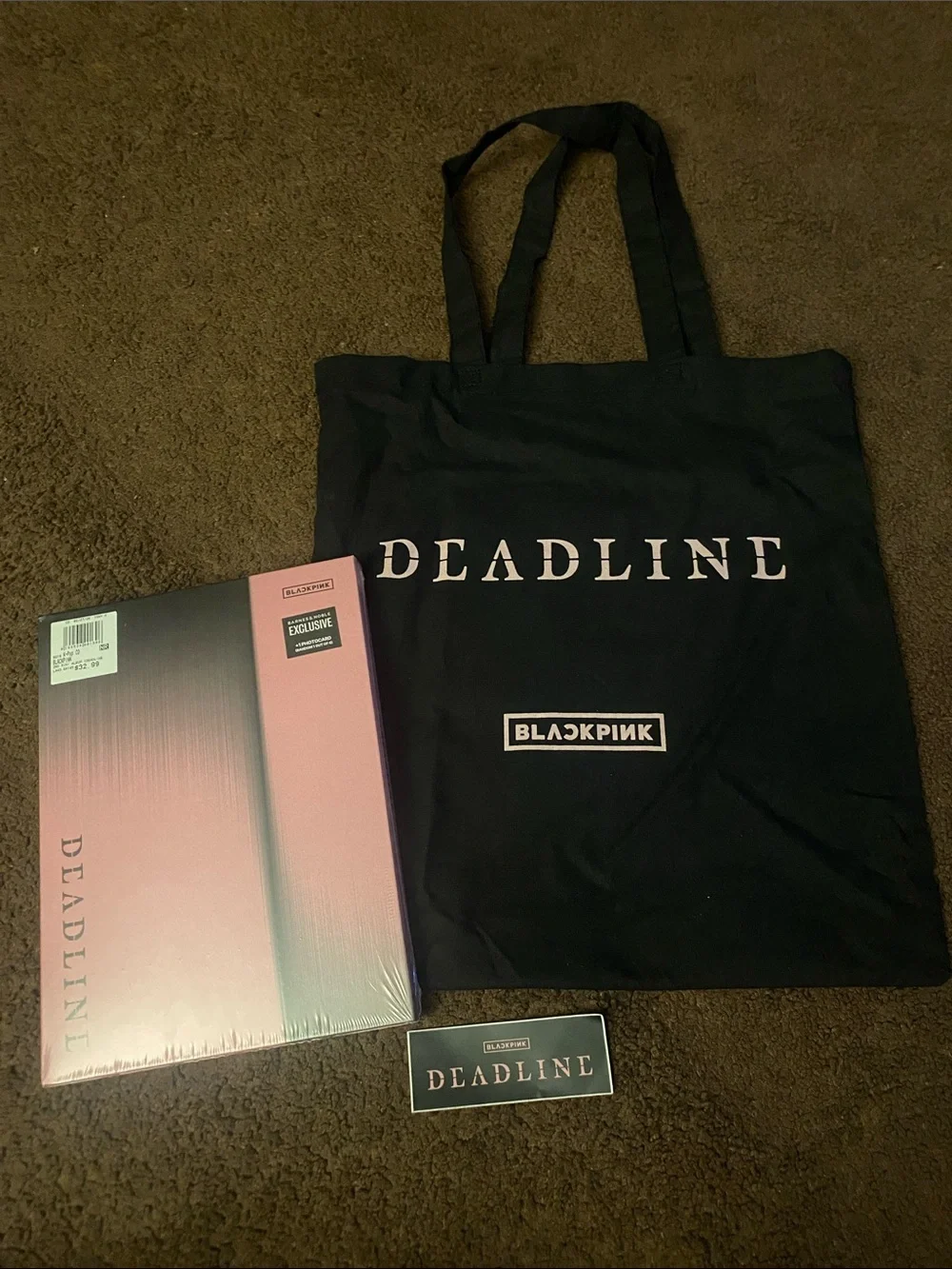 Blackpink deadline album with tote and a sticker - Picture 3 of 4